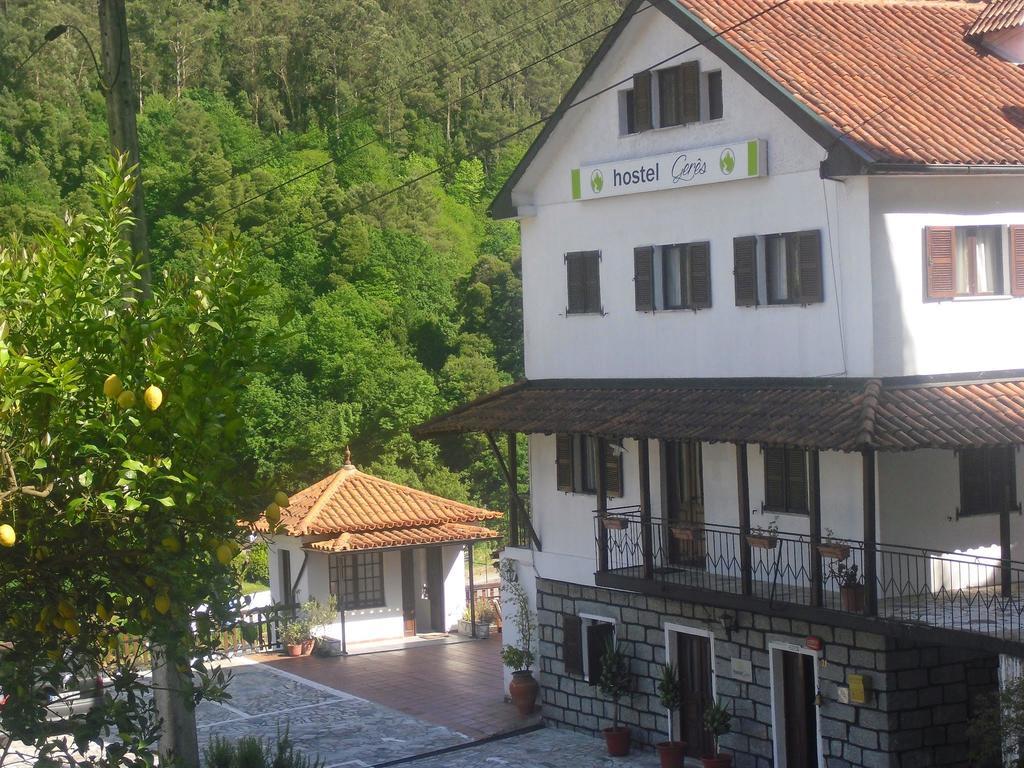 Hostel Geres Porto Bagian luar foto