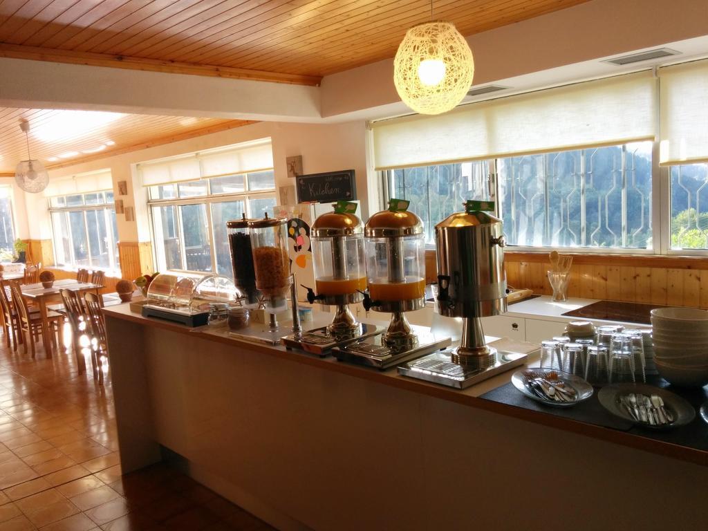 Hostel Geres Porto Bagian luar foto