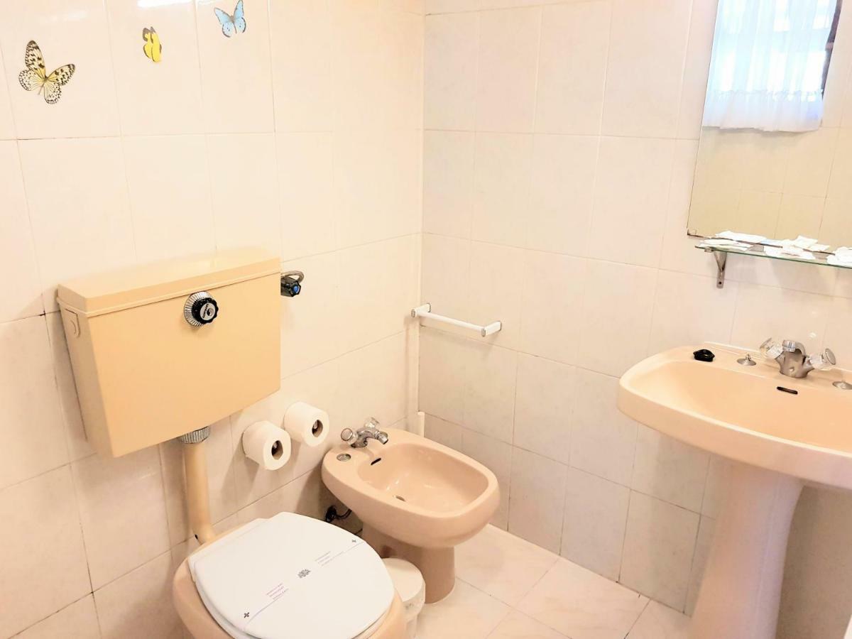 Hostel Geres Porto Ruang foto