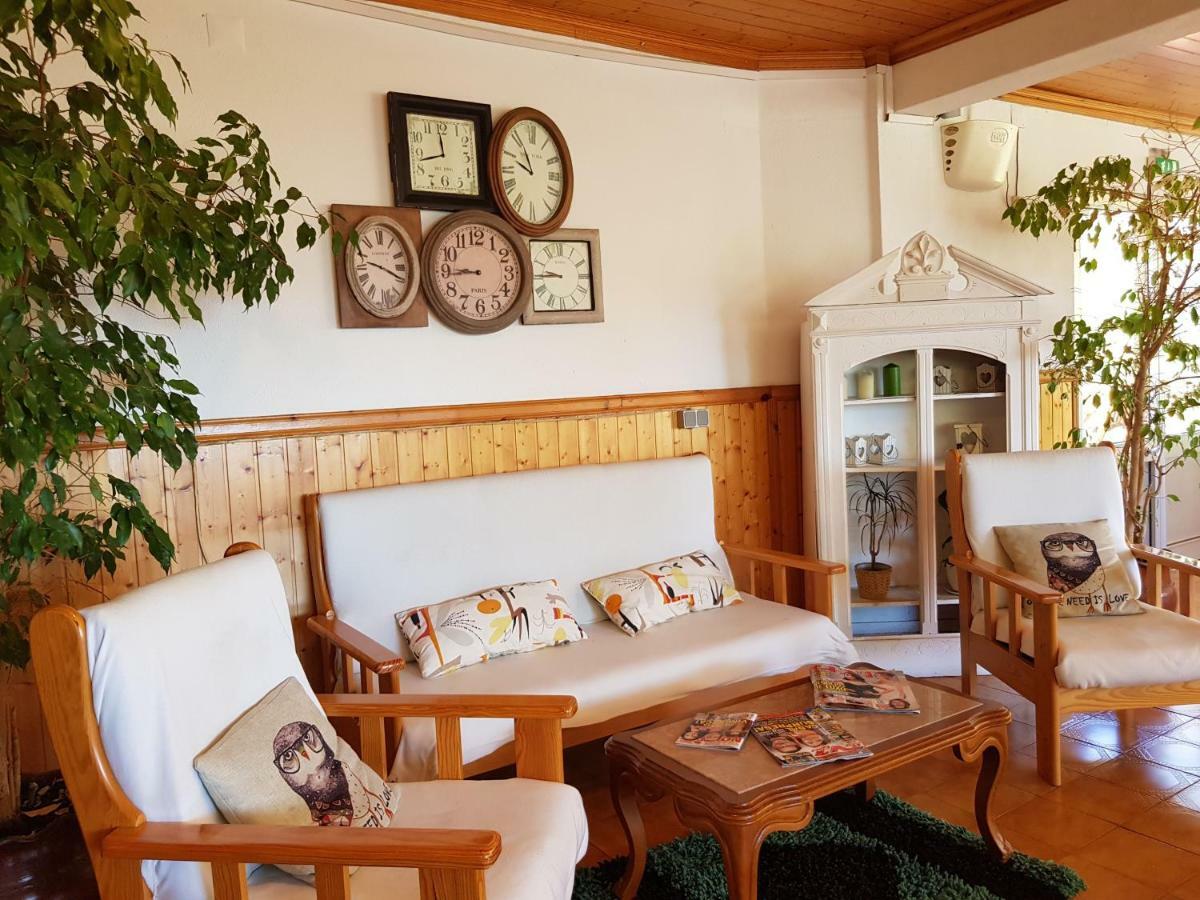 Hostel Geres Porto Bagian luar foto