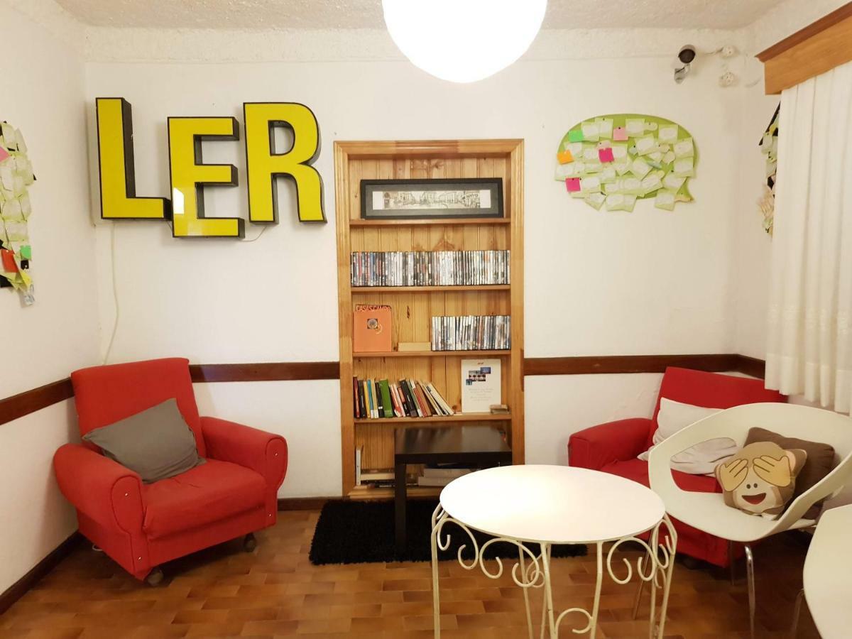 Hostel Geres Porto Bagian luar foto